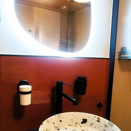 Buda's Hidden Heaven 1 With Private Sauna Apartment