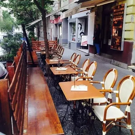 Buda's Hidden Heaven 1 With Private Sauna *