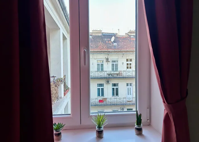 Buda's Hidden Heaven 1 With Private Sauna *